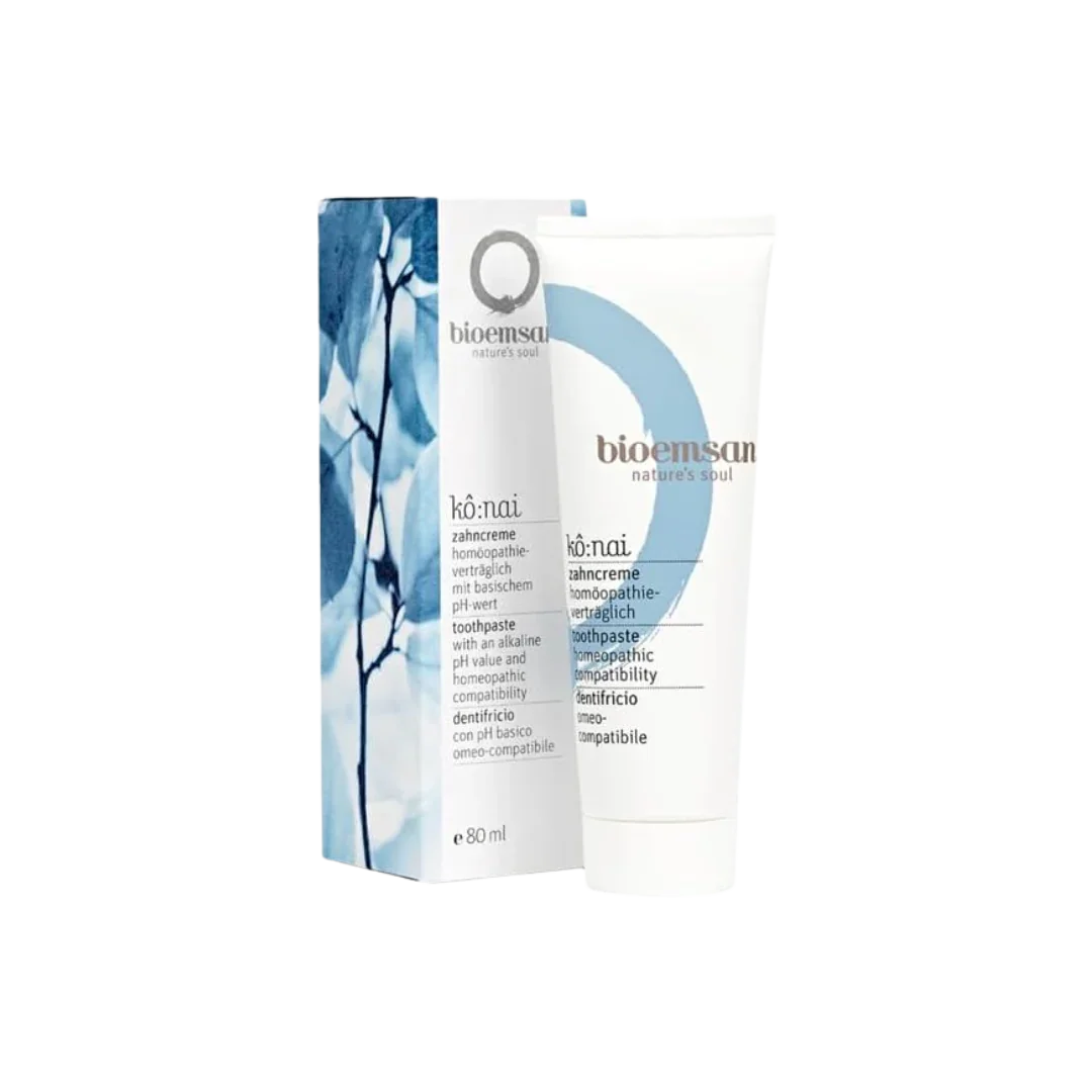 Bioemsan kô:nai Zahncreme Plus 80ml – homöopathieverträglich, basischer pH-Wert, Tube mit Karton, transparenter Hintergrund
