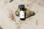Teruma Kuemmeloel 10ml - Flasche lehnt an Stein